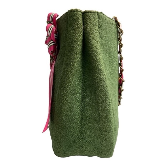 Vintage Limited Edition Green Tweed
Goldie Bag Purse Chain Pockets
Barbiecore - Picture 2 of 14